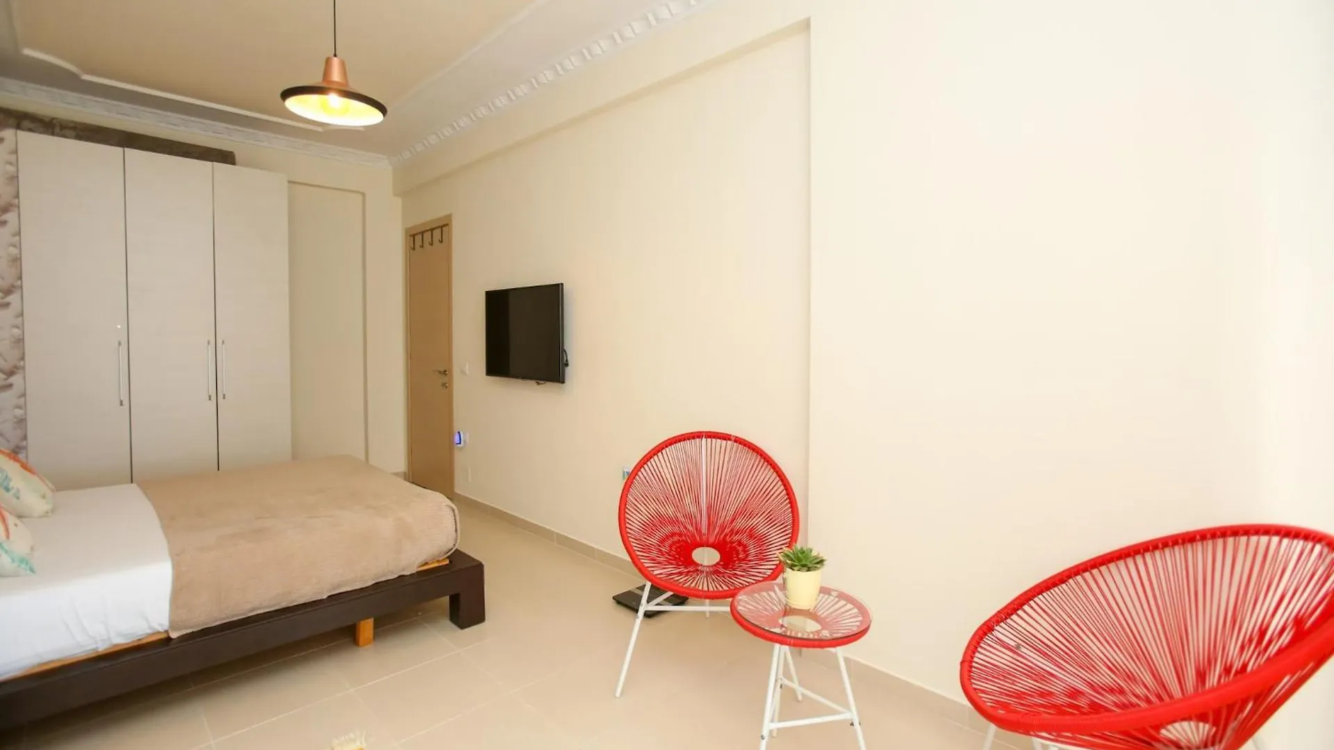 Tranquil Apartment For Six Guests Vlorë Båthotell