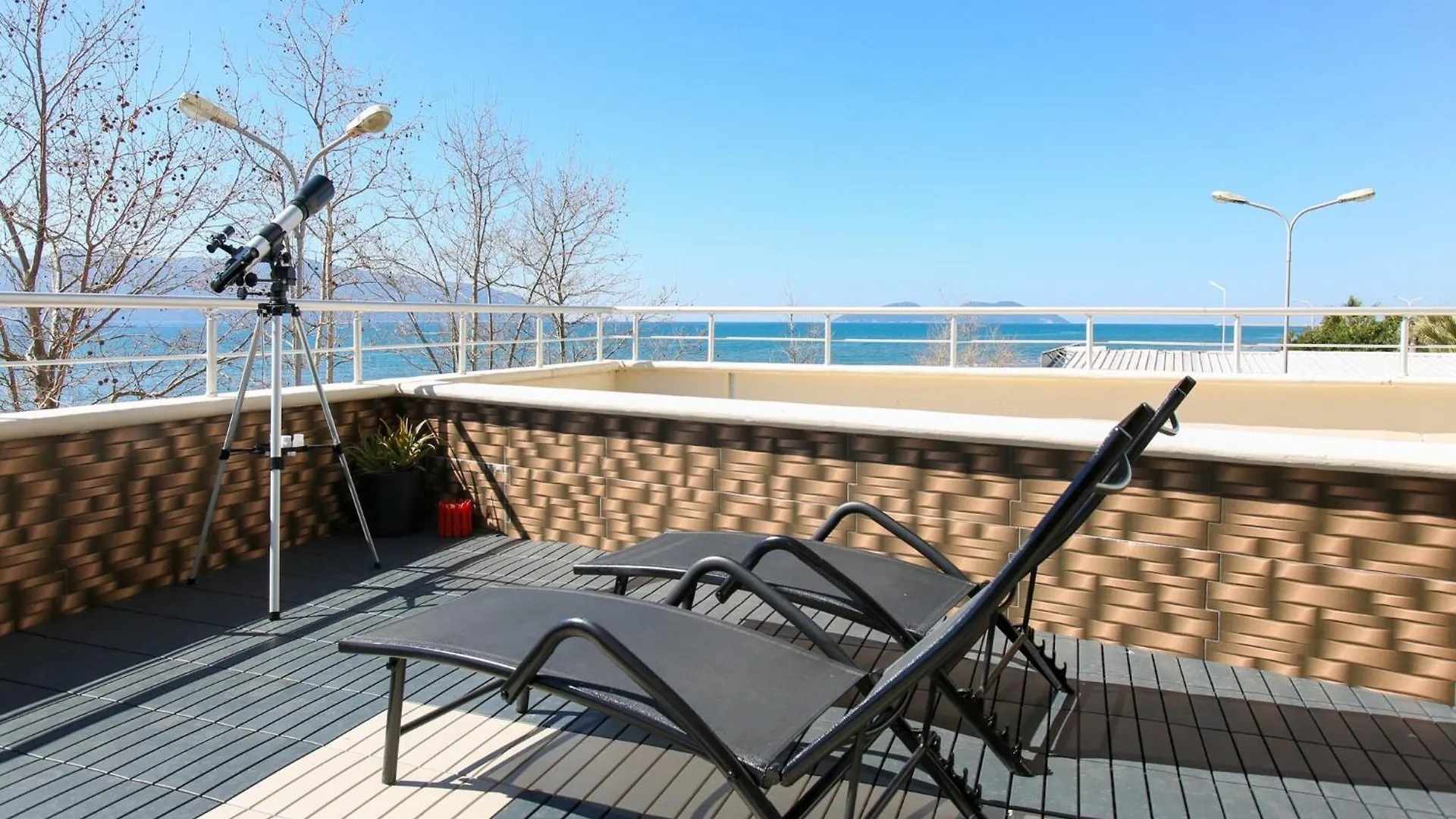 Tranquil Apartment For Six Guests Vlorë
