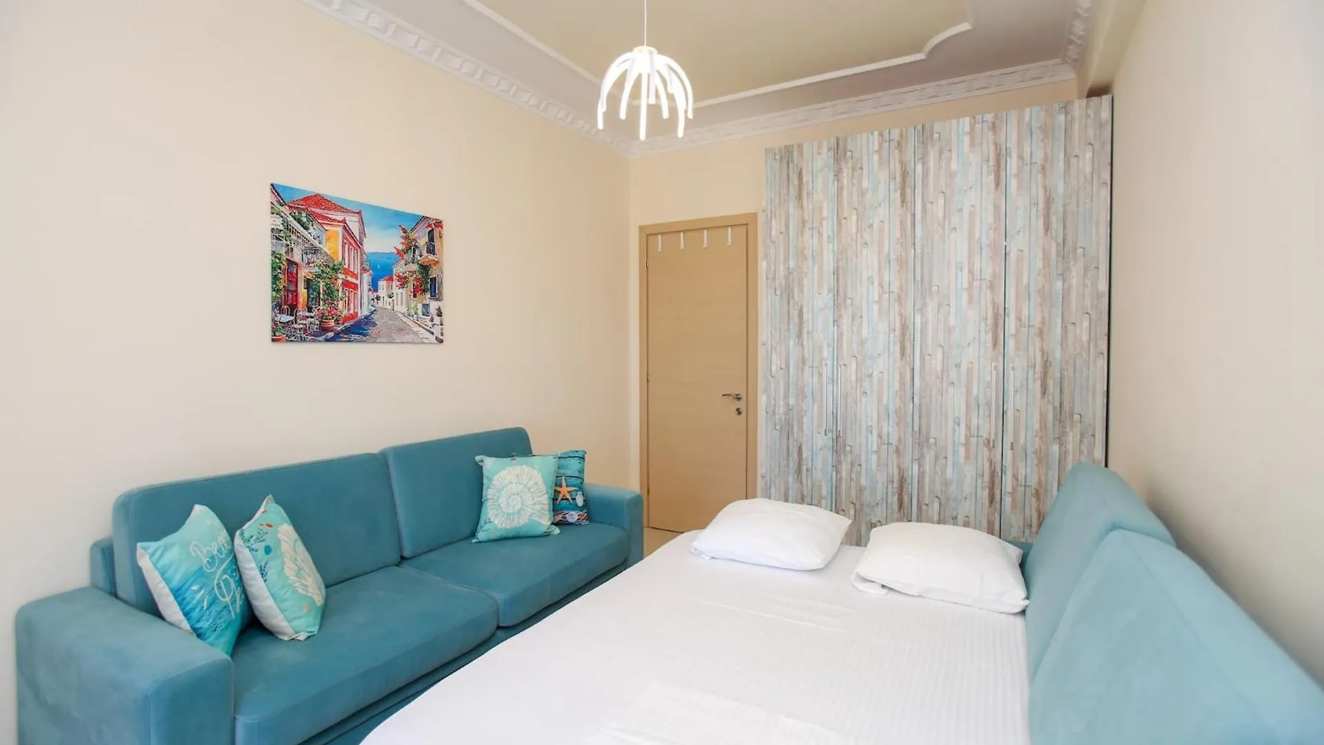 Tranquil Apartment For Six Guests Vlorë